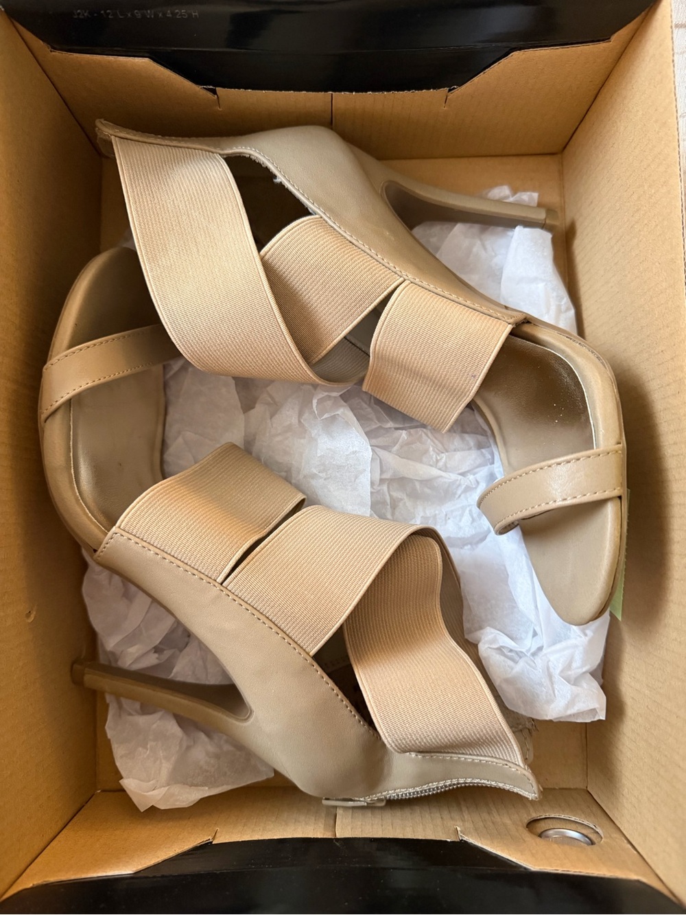 EUC Attention Fitz taupe heels. Size 6